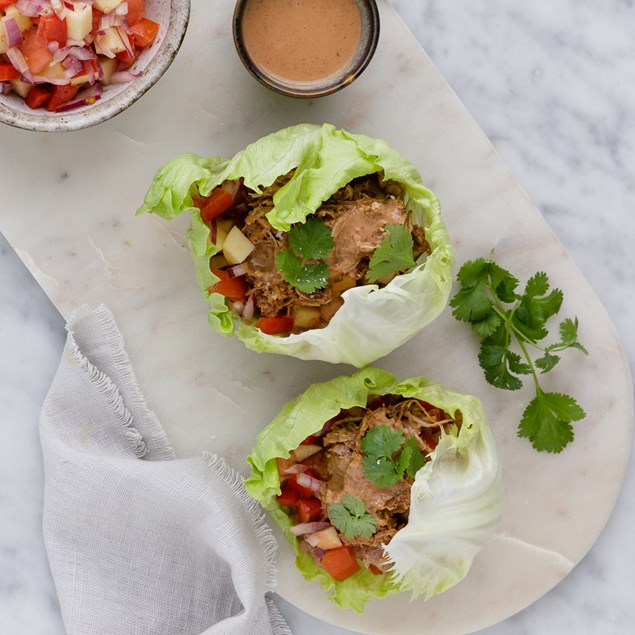 PULLED PORK WRAPS WITH SALSA AND CHIPOTLE CREMA