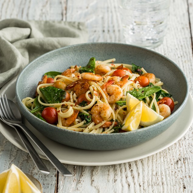 garlic-prawn-pasta-with-cherry-tomatoes-my-food-bag