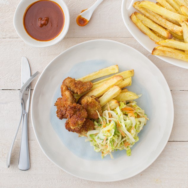 CHICKEN POPPERS WITH HAND-CUT CHIPS, SLAW AND BBQ SAUCE
